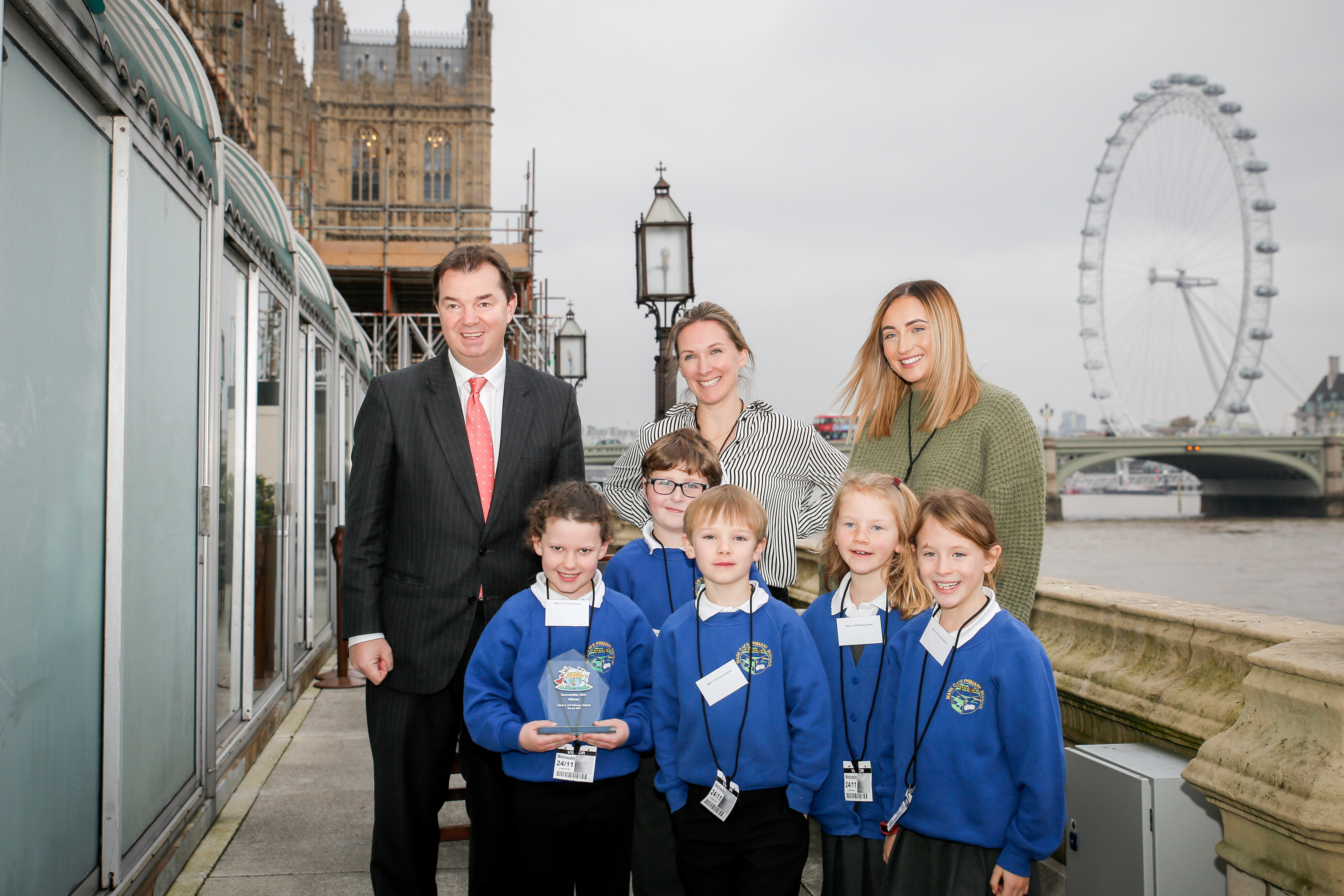 Farmvention - Guy Opperman MP with pupils and teachers from Wark C of E Primary School at the Farmvention event November 2021