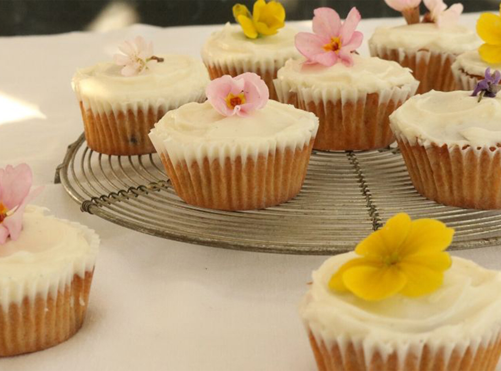 Spiced carrot and honey fairy cakes