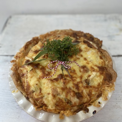 Christmassy smashed potato leftover tart